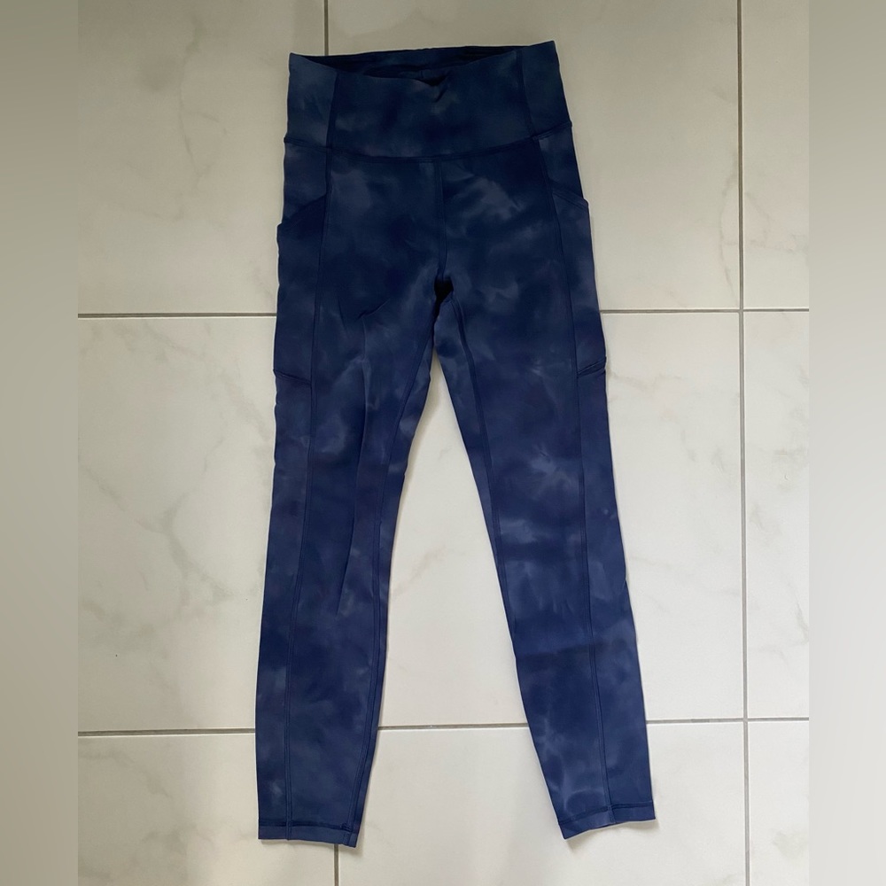 Lululemon - Invigorate 25” - size 4 - Picture 6 of 6